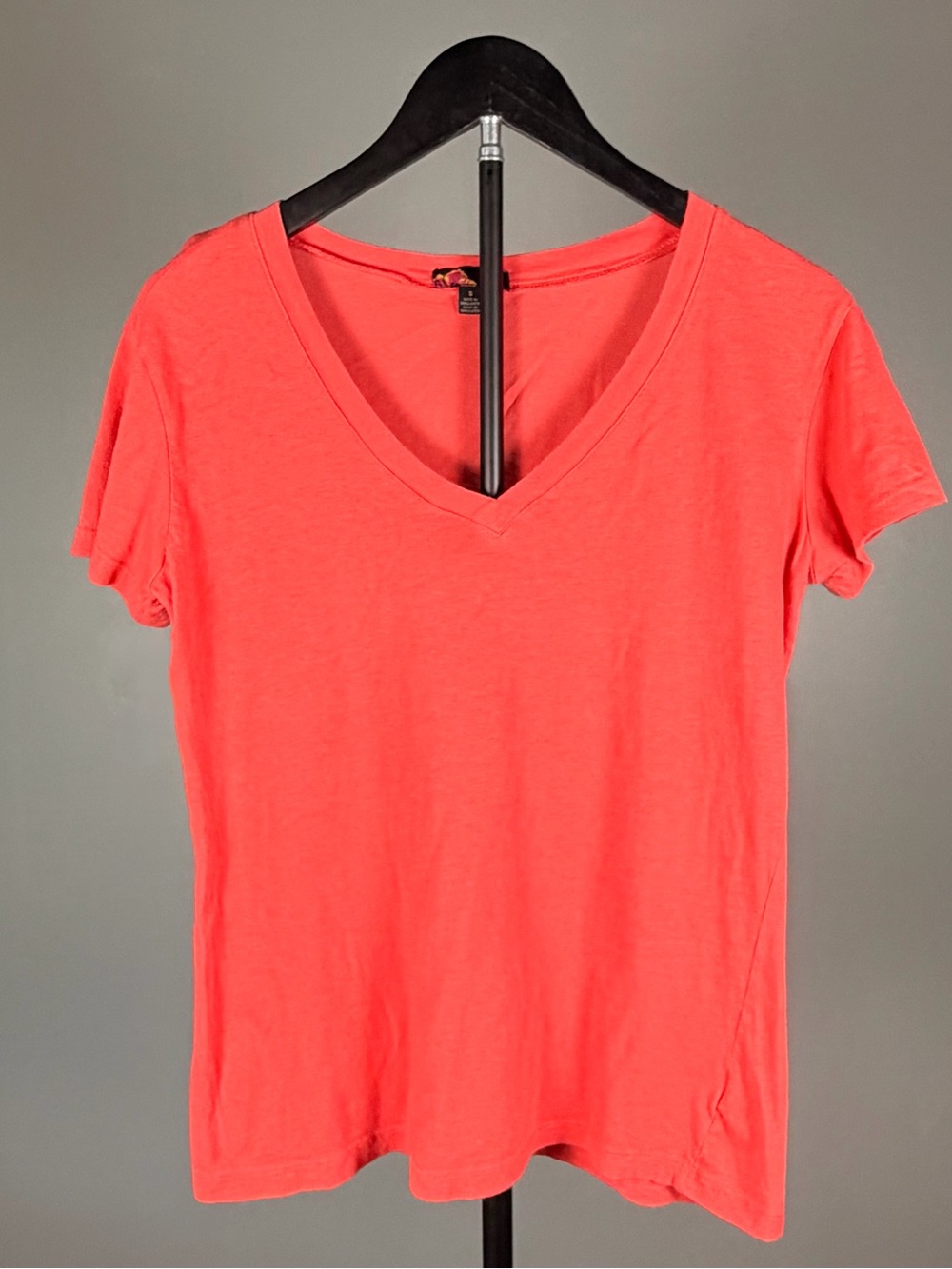 Forever 21 Neon Coral V Neck Tee Shirt Short Sleeve Basic Casual Top Small S